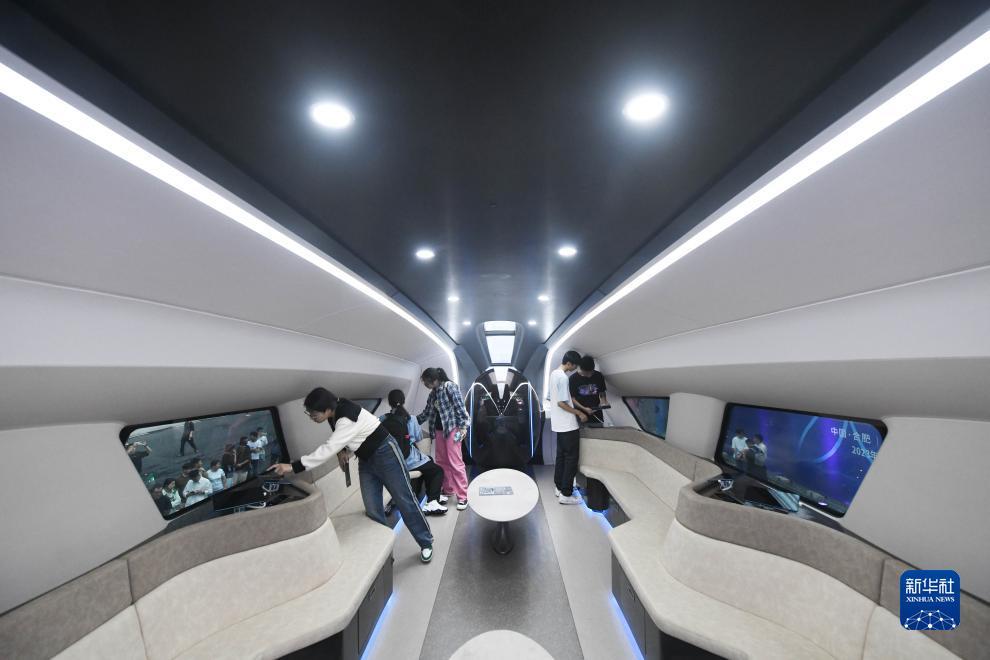 威尼斯8702